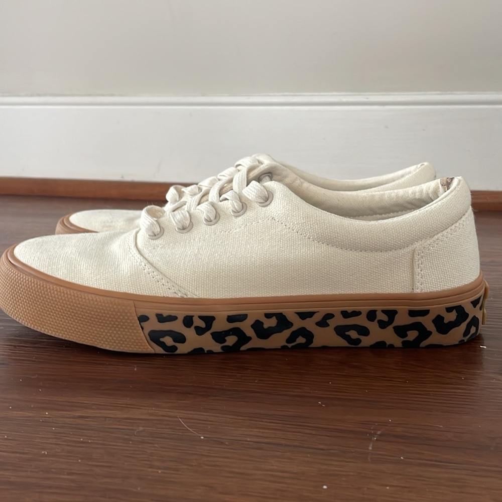 TOMS Women’s Canvas Sneakers
